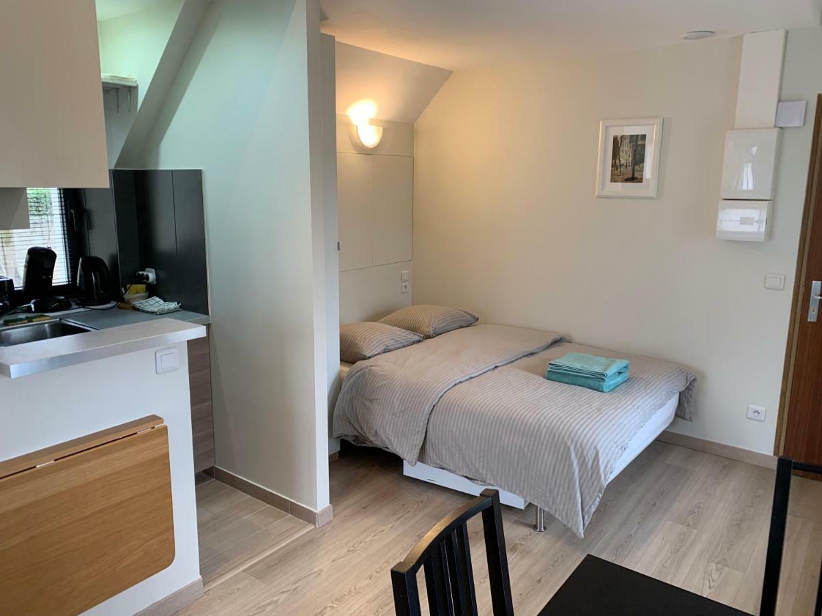 Jouy La Longere, Proche Hec, Versailles, Parking Prive Gratuit 外观 照片
